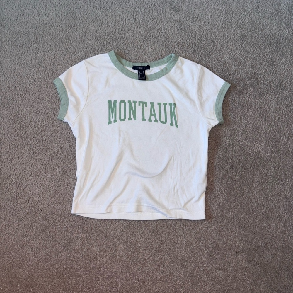 Forever 21 White and Green Short Sleeve Tee Montauk Print